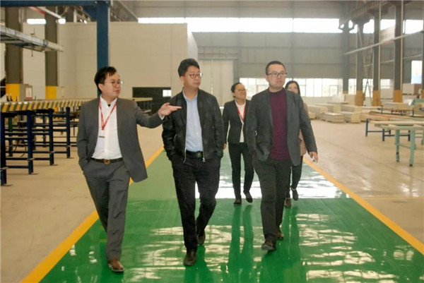 合作共享，同创未来！鑫光正集团董事长一行来访德晋贵宾厅参观交流
