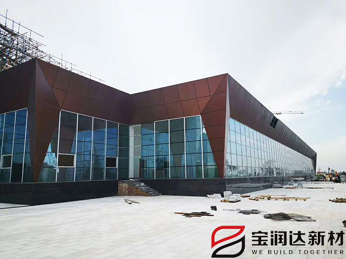 聚氨酯封边岩棉保温板应用华山阿特艾斯大型室内滑雪场项目