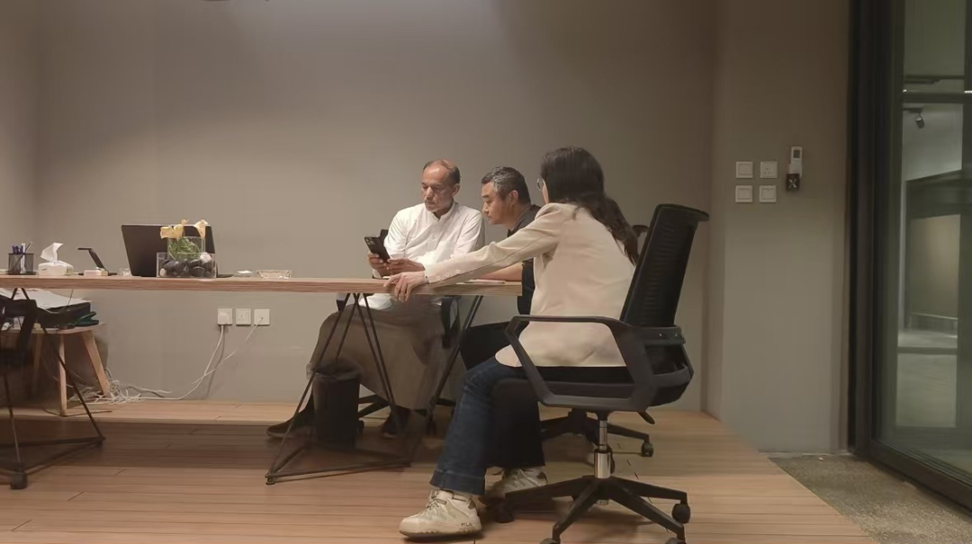 德晋贵宾厅董事长亲赴沙特利雅得|跨越万里，售后服务在升级